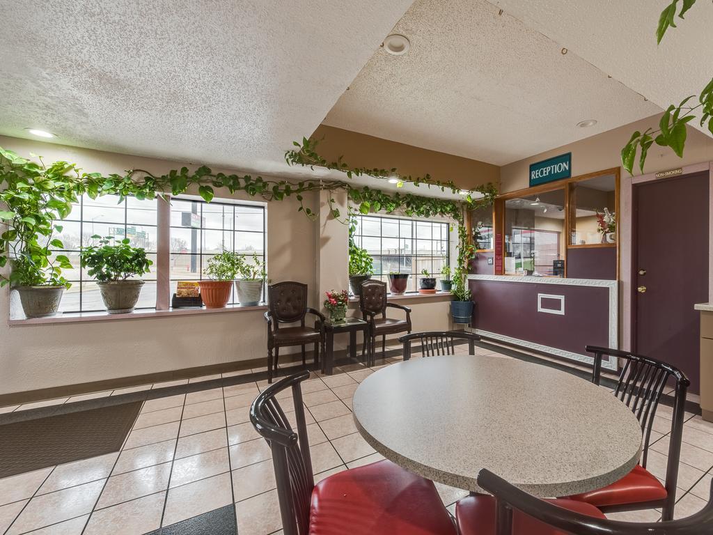 Travelers Inn Midwest City Eksteriør bilde