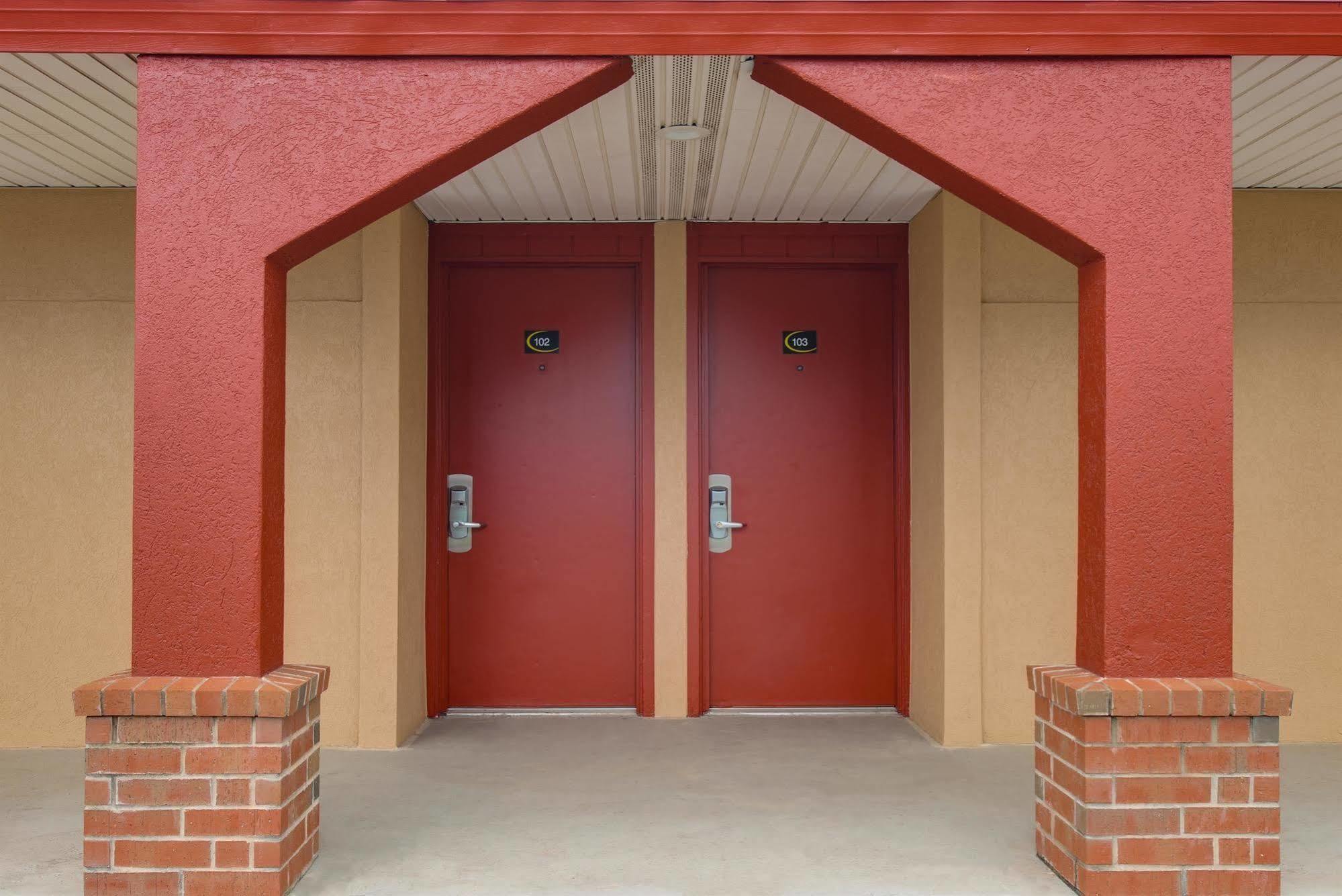 Travelers Inn Midwest City Eksteriør bilde