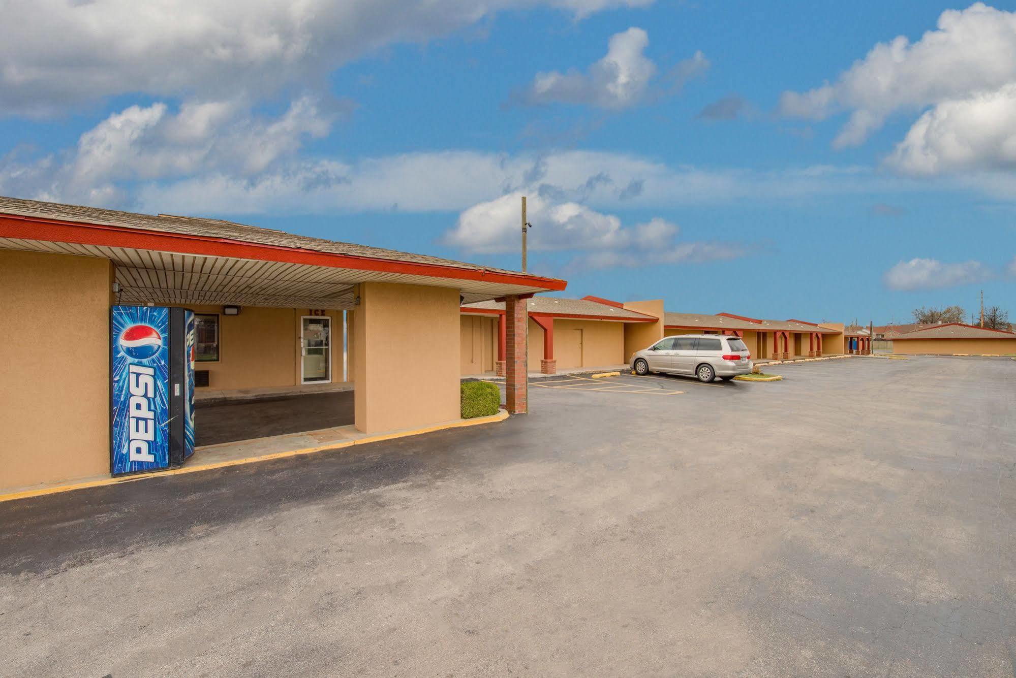 Travelers Inn Midwest City Eksteriør bilde