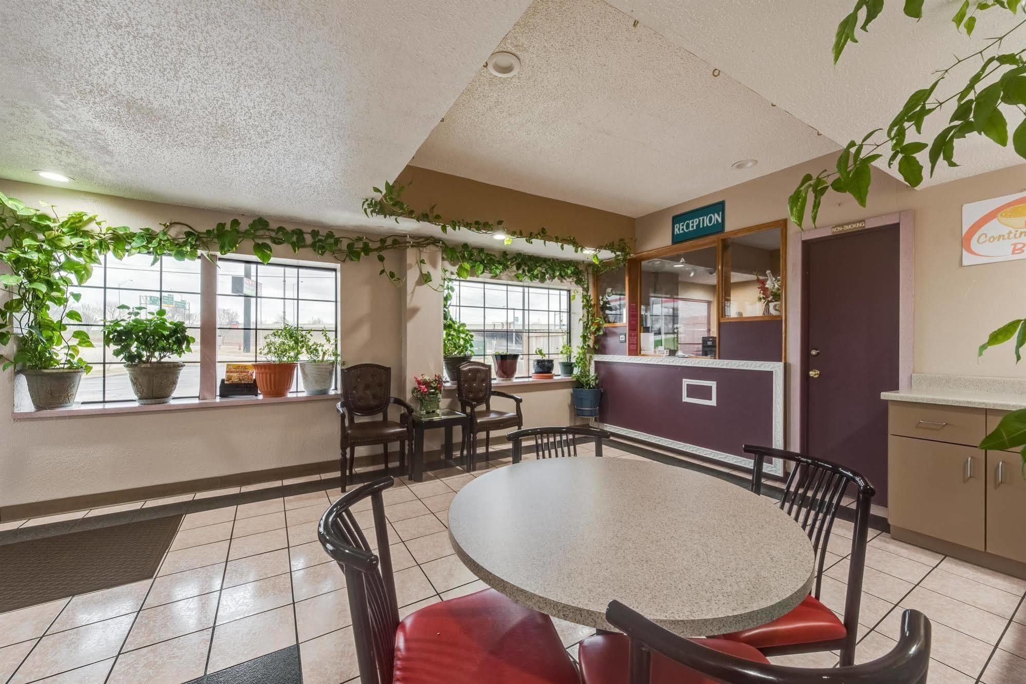 Travelers Inn Midwest City Eksteriør bilde