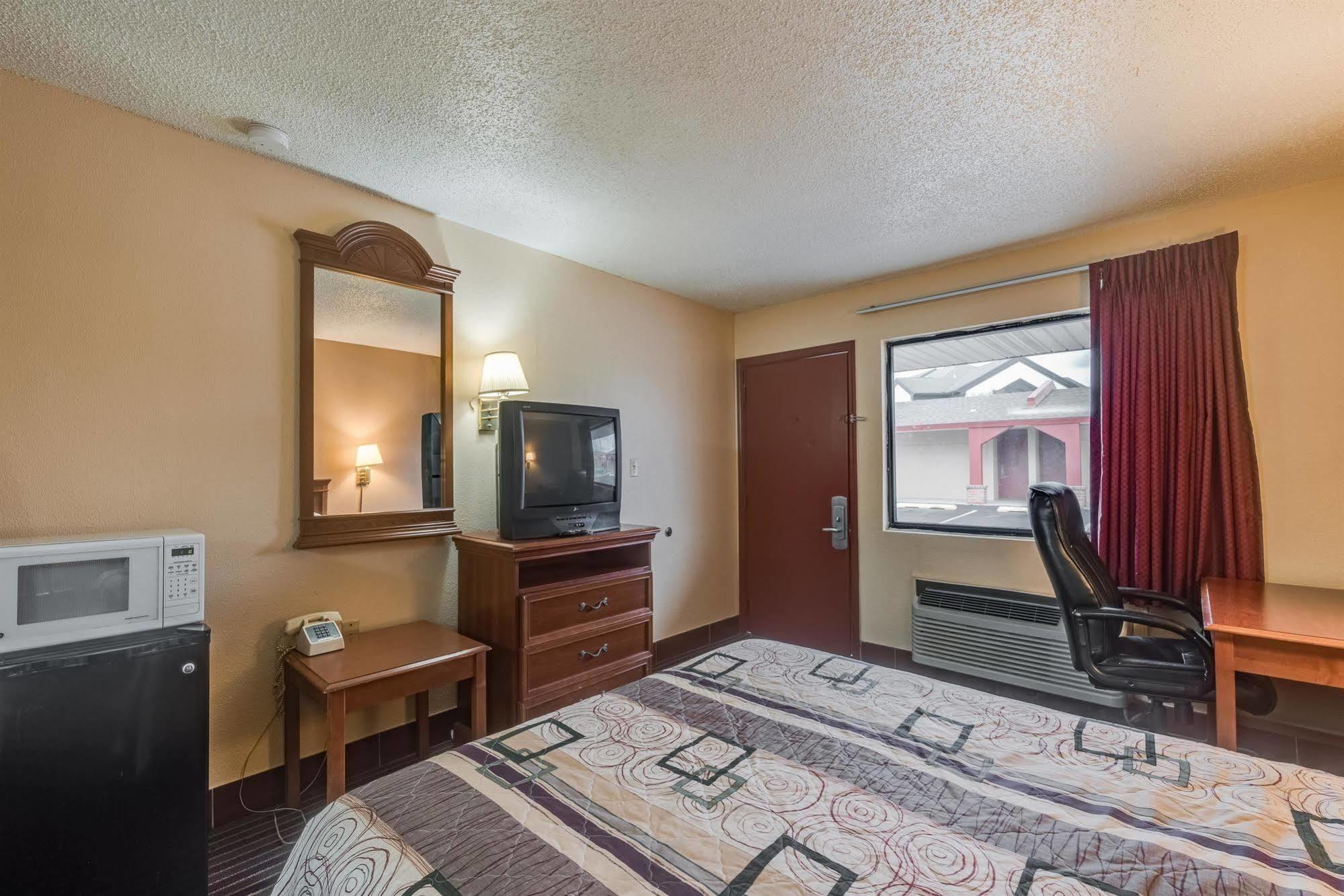 Travelers Inn Midwest City Eksteriør bilde
