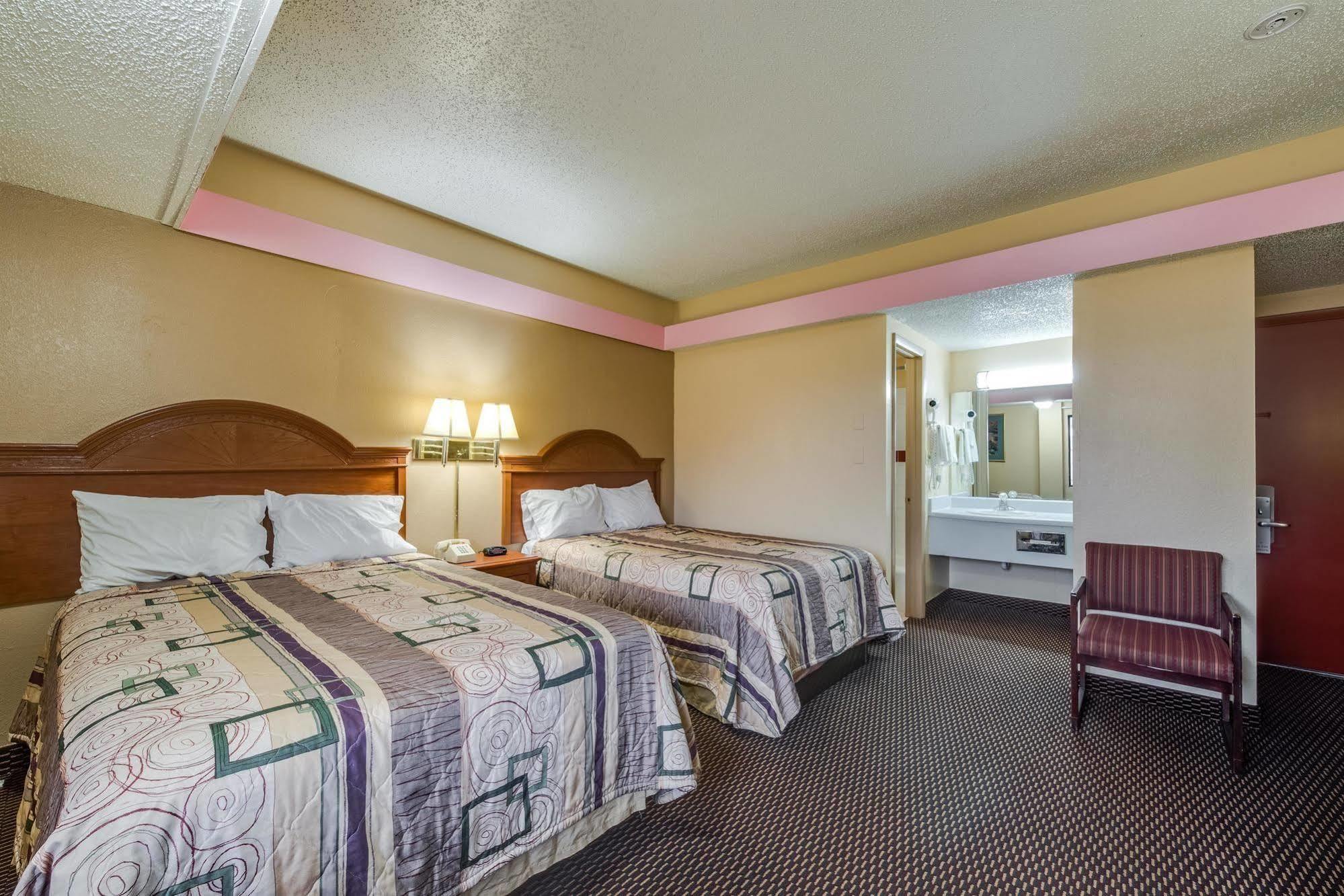 Travelers Inn Midwest City Eksteriør bilde