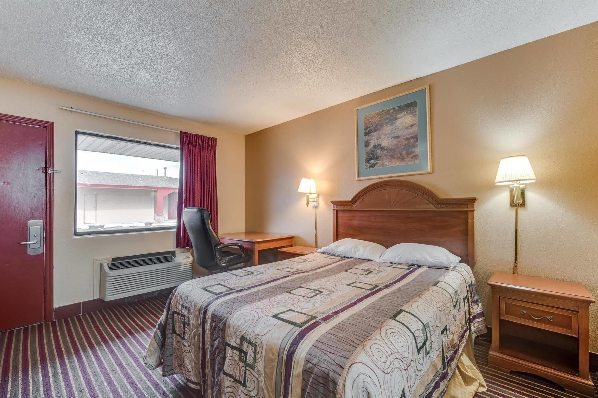 Travelers Inn Midwest City Eksteriør bilde