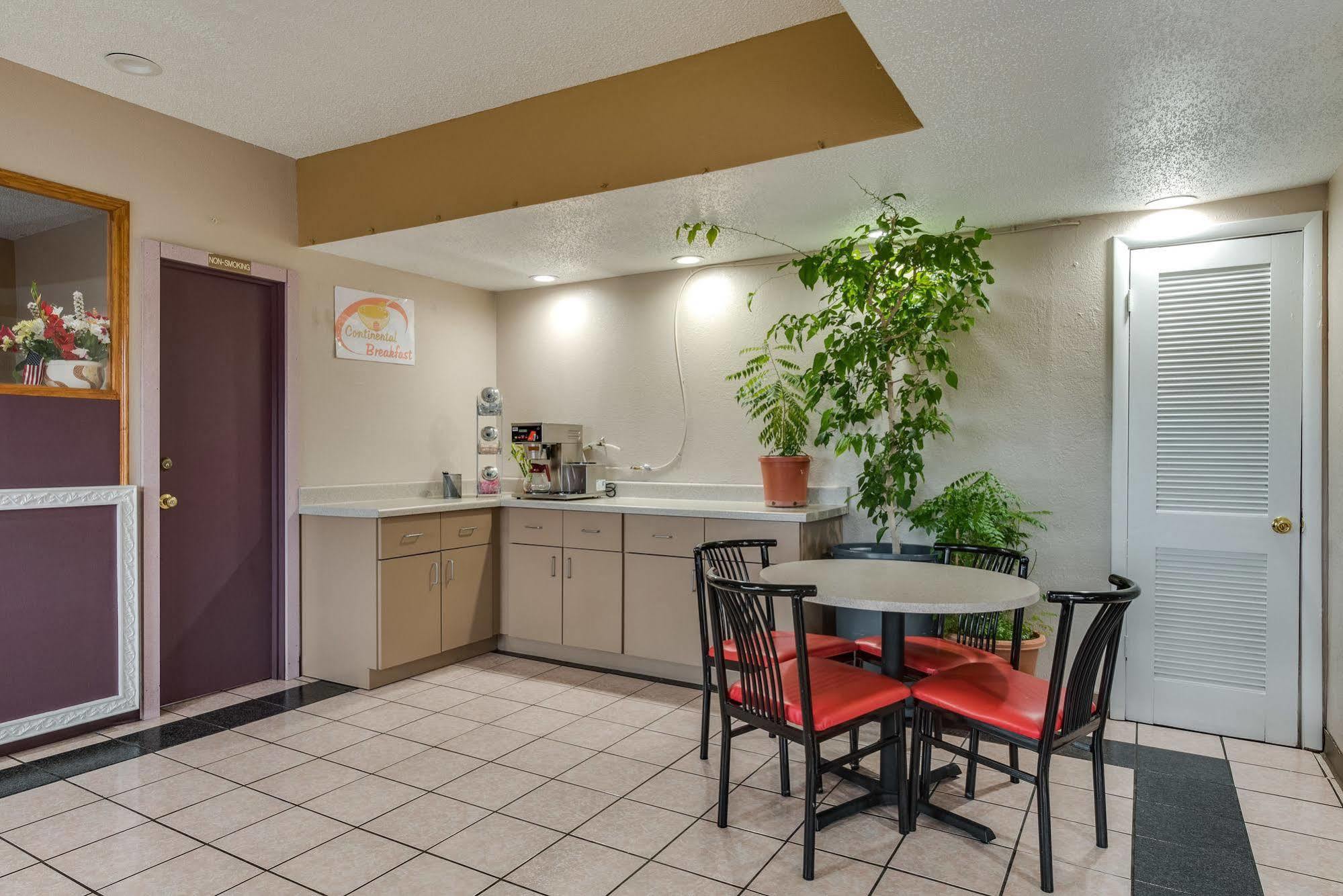 Travelers Inn Midwest City Eksteriør bilde
